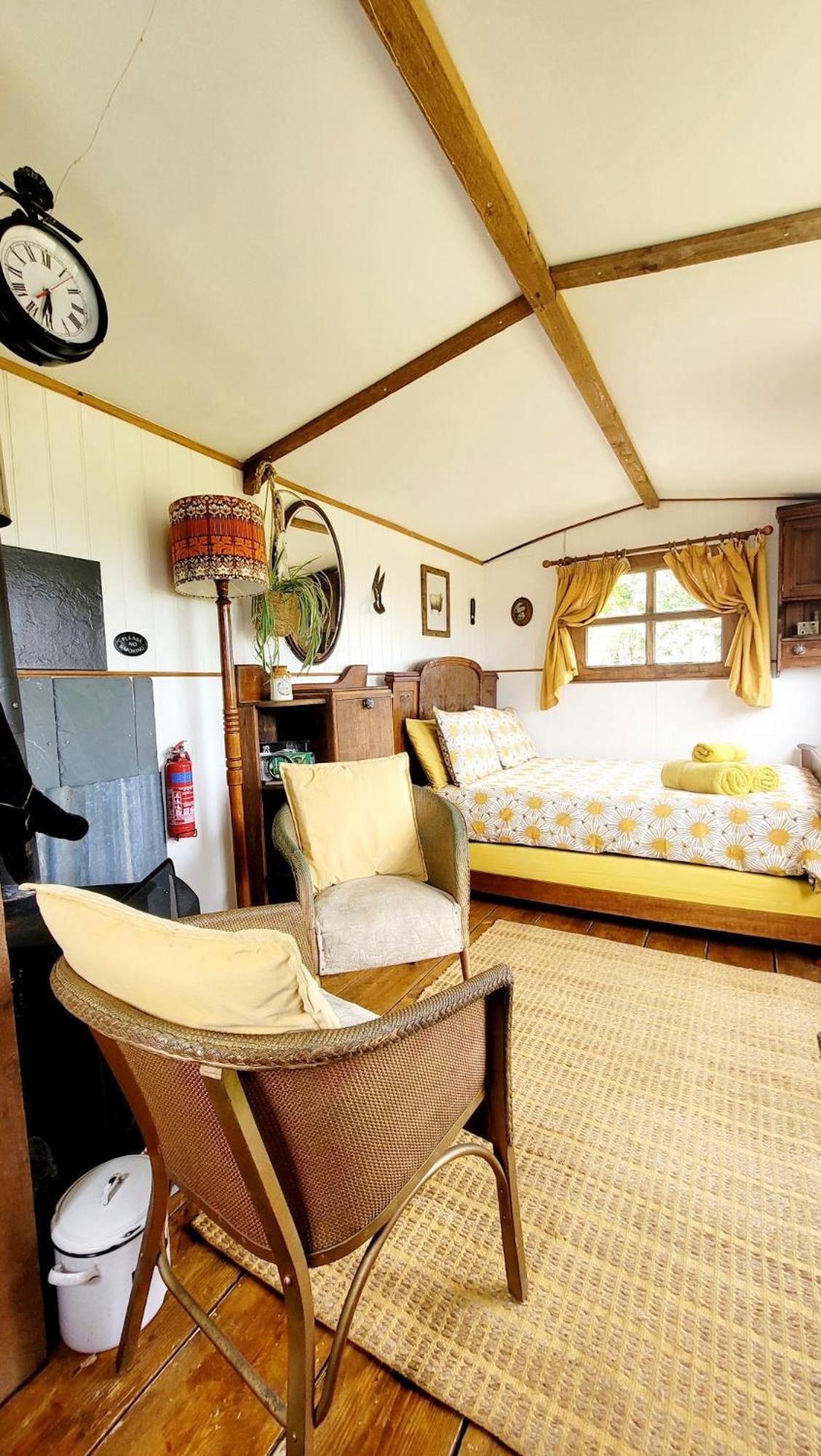 Отель Treguth Glamping Unique Experience - Themed Huts Saint Day Экстерьер фото